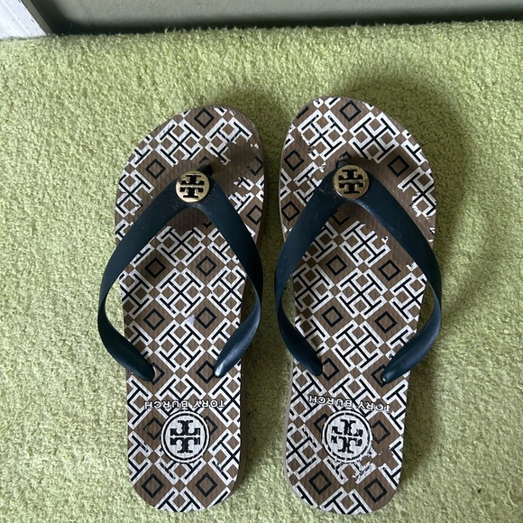Tory Burch Shoes - Tory Burch Geometric Print Flip Flops With navy Blue Straps.